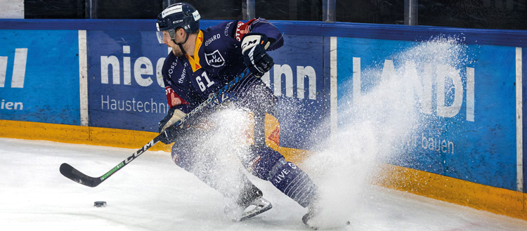Eishockeyspieler Sven Leuenberger im Spiel