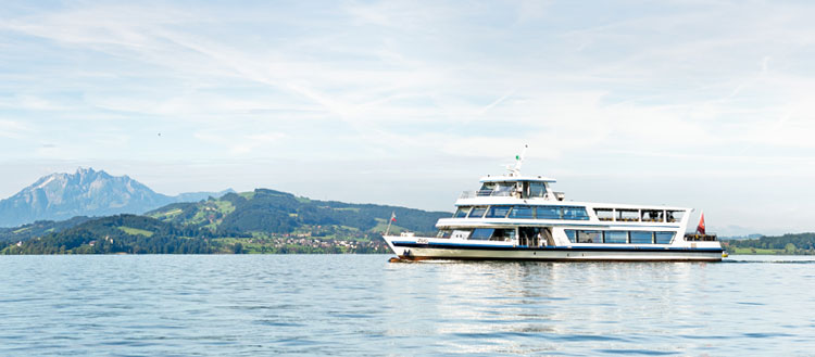 Schiff auf Zugersee