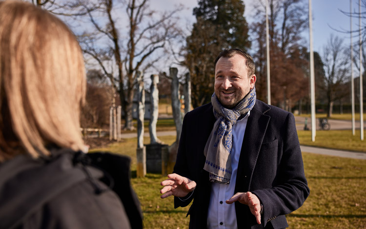 Stefan Künzli im Kundengespräch