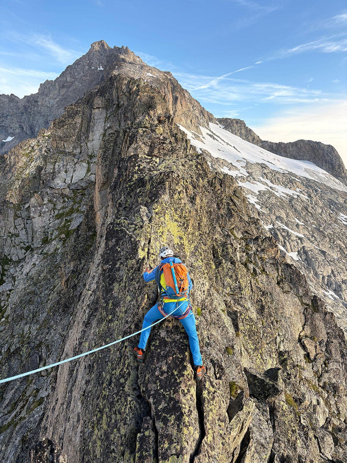 <p>Als Tourenleiter des SAC Rossberg bilde ich mich bei Refresher- und Fortbildungskursen laufend weiter. Wie hier am T&amp;auml;lligrat im bernischen Gauligebiet, wo wir wetterbedingt von Plan A auf Plan B umstellten und so unser Ziel dennoch gl&amp;uuml;cklich und zufrieden erreichten. Solche Parallelen zum beruflichen Alltag finde ich beim Bergsteigen h&amp;auml;ufig.</p>